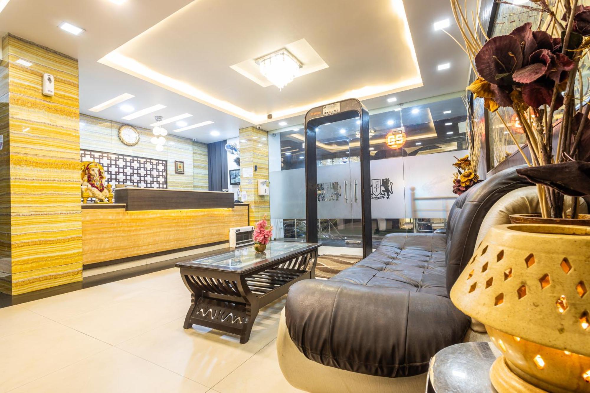 Hotel Red Castle - Karol Bagh - Where Luxury Meets Comfort New Delhi Exterior photo