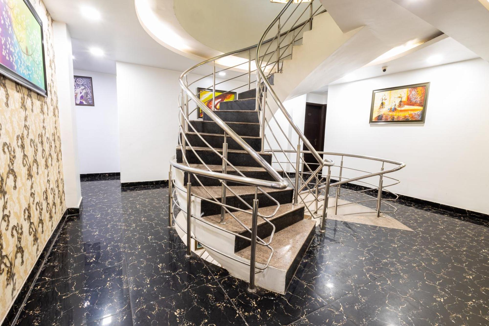 Hotel Red Castle - Karol Bagh - Where Luxury Meets Comfort New Delhi Exterior photo