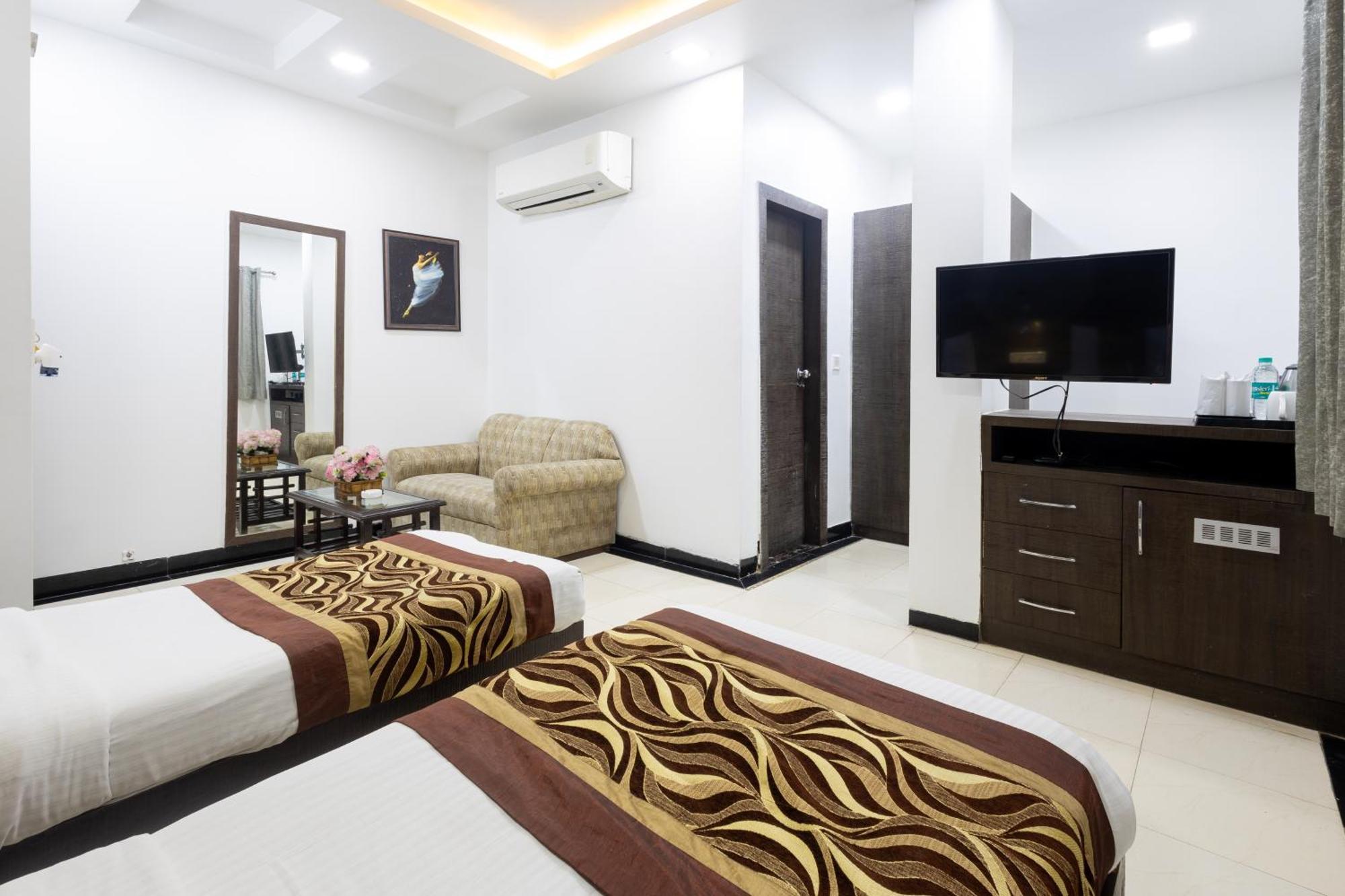 Hotel Red Castle - Karol Bagh - Where Luxury Meets Comfort New Delhi Exterior photo