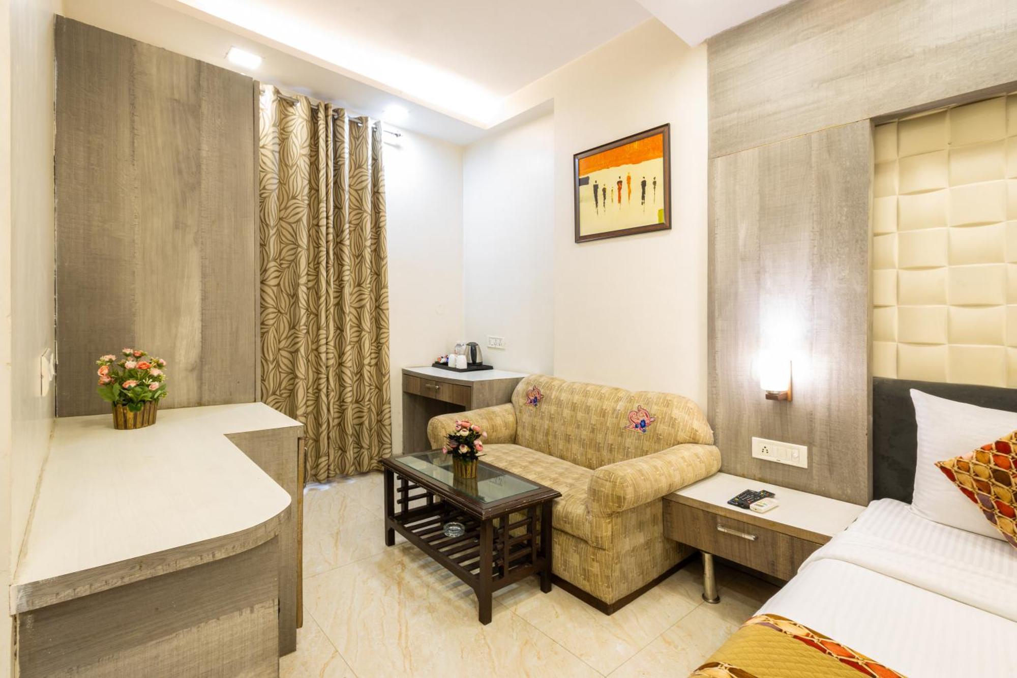 Hotel Red Castle - Karol Bagh - Where Luxury Meets Comfort New Delhi Exterior photo