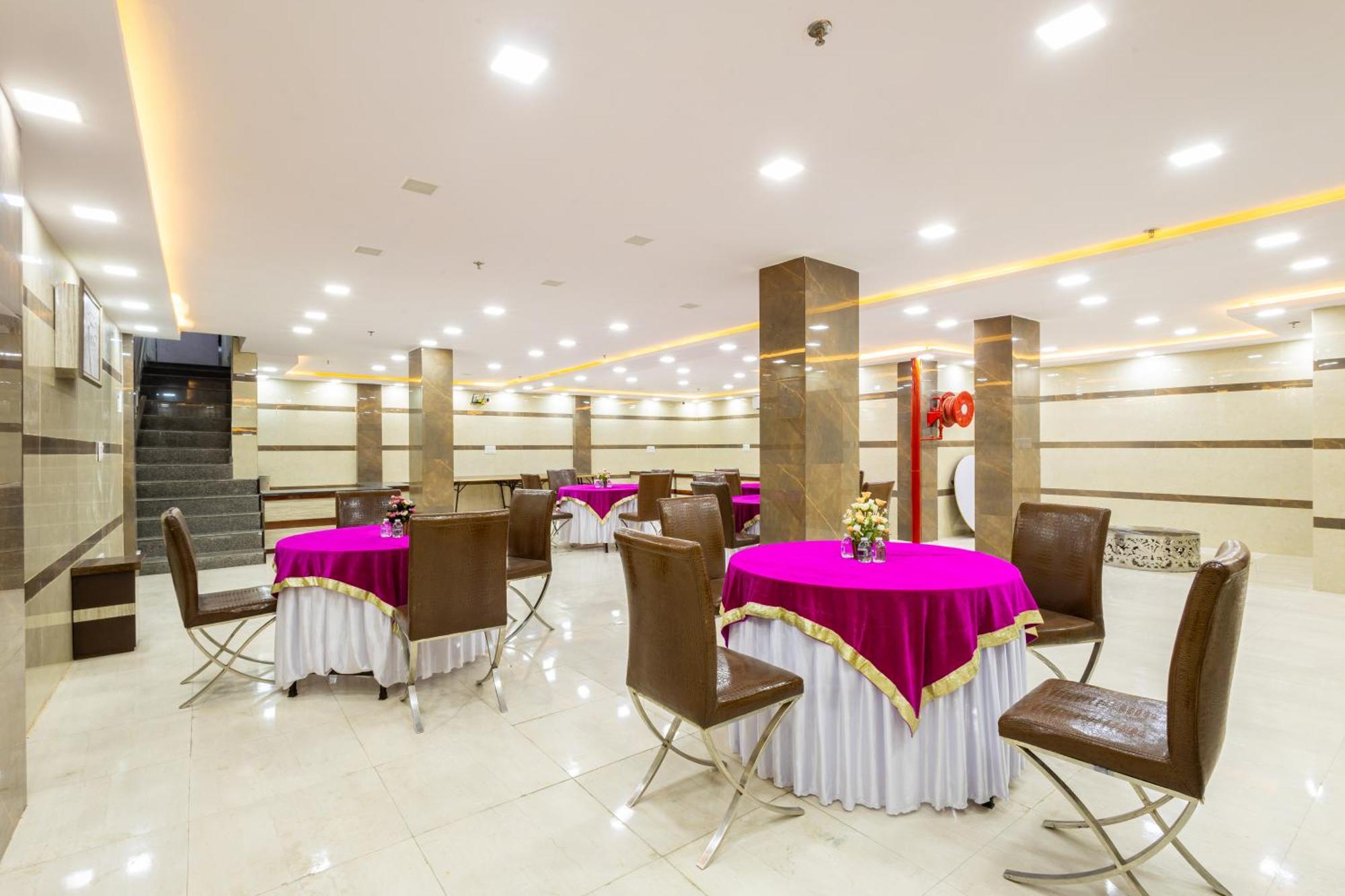 Hotel Red Castle - Karol Bagh - Where Luxury Meets Comfort New Delhi Exterior photo