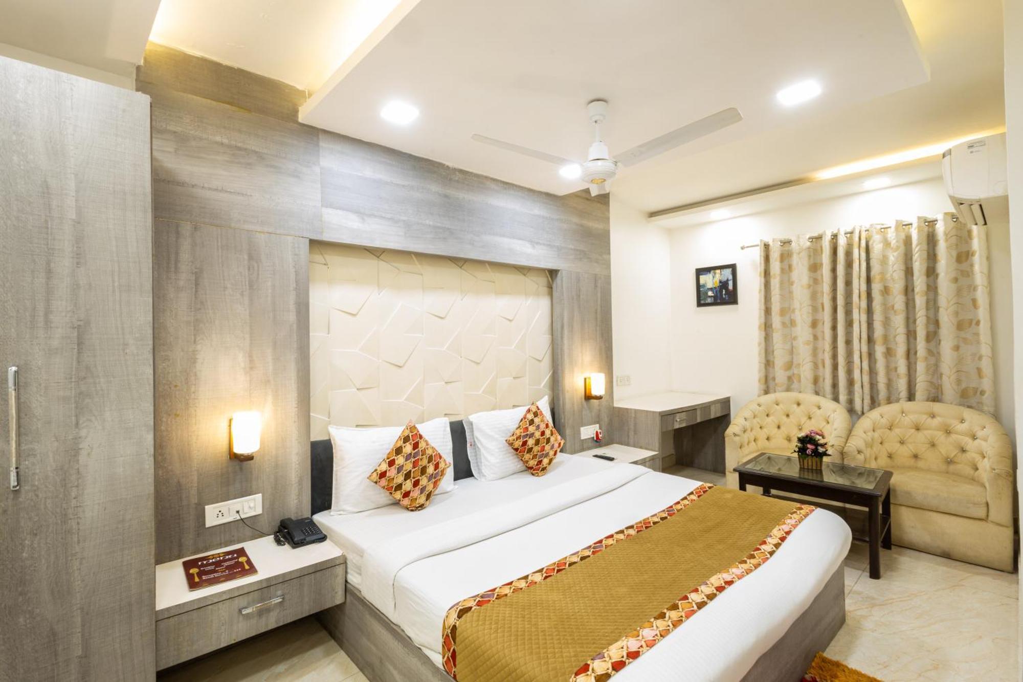 Hotel Red Castle - Karol Bagh - Where Luxury Meets Comfort New Delhi Exterior photo