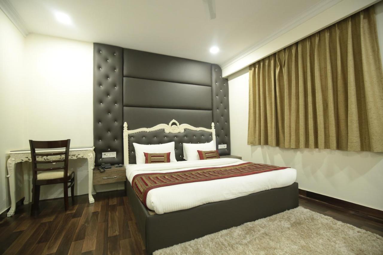 Hotel Red Castle - Karol Bagh - Where Luxury Meets Comfort New Delhi Exterior photo
