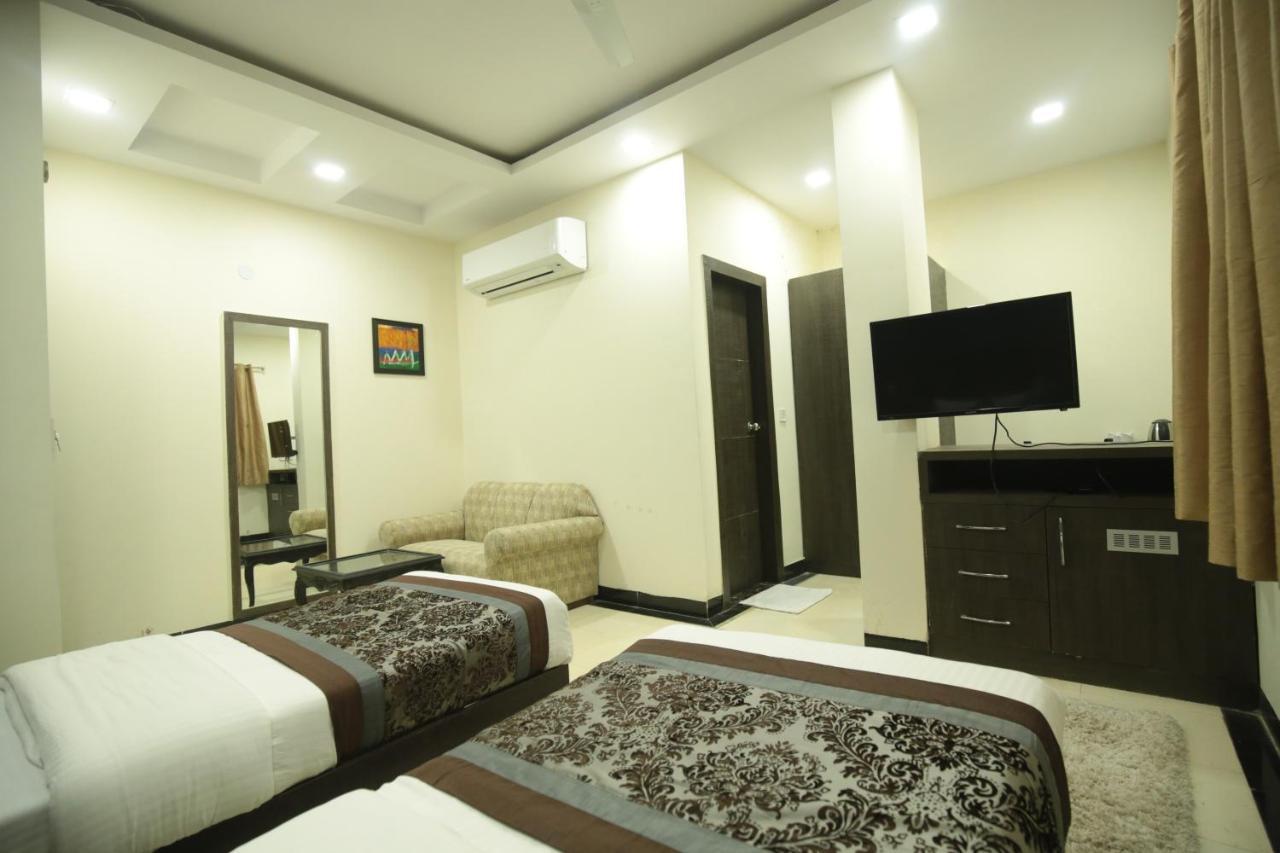 Hotel Red Castle - Karol Bagh - Where Luxury Meets Comfort New Delhi Exterior photo