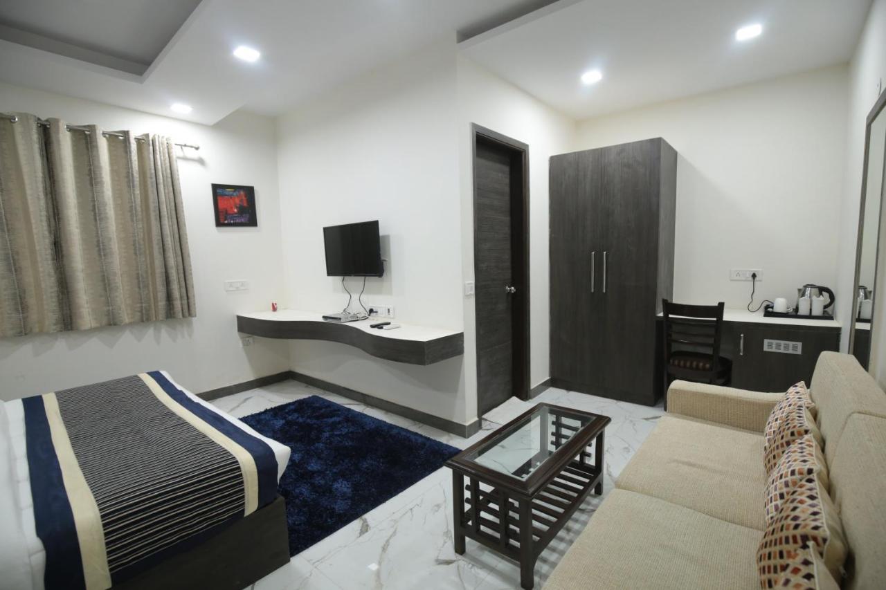 Hotel Red Castle - Karol Bagh - Where Luxury Meets Comfort New Delhi Exterior photo