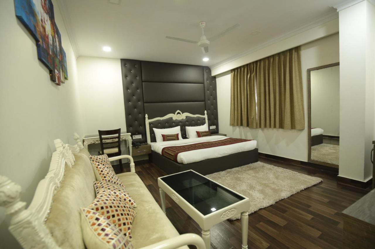 Hotel Red Castle - Karol Bagh - Where Luxury Meets Comfort New Delhi Exterior photo