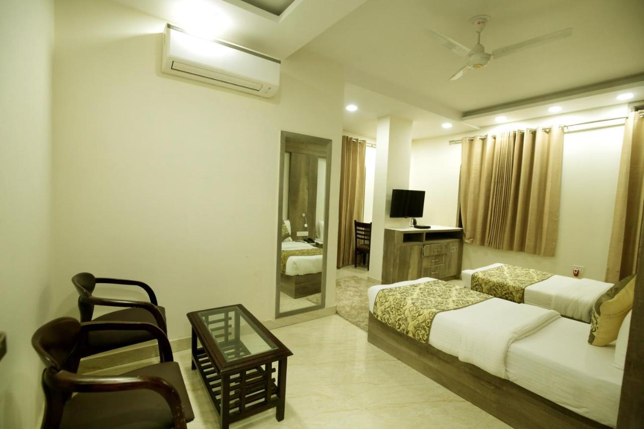 Hotel Red Castle - Karol Bagh - Where Luxury Meets Comfort New Delhi Exterior photo
