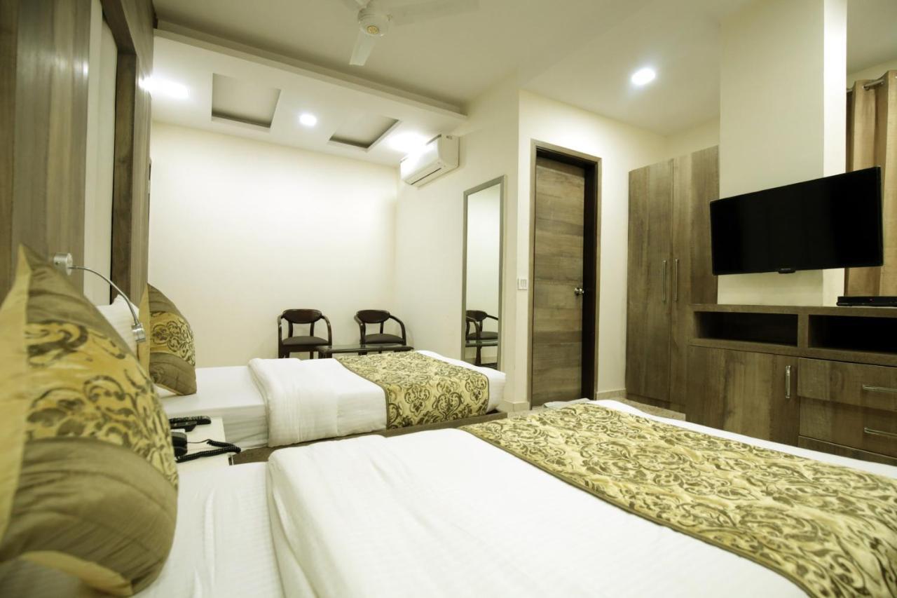 Hotel Red Castle - Karol Bagh - Where Luxury Meets Comfort New Delhi Exterior photo