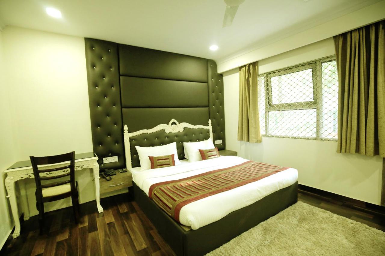 Hotel Red Castle - Karol Bagh - Where Luxury Meets Comfort New Delhi Exterior photo