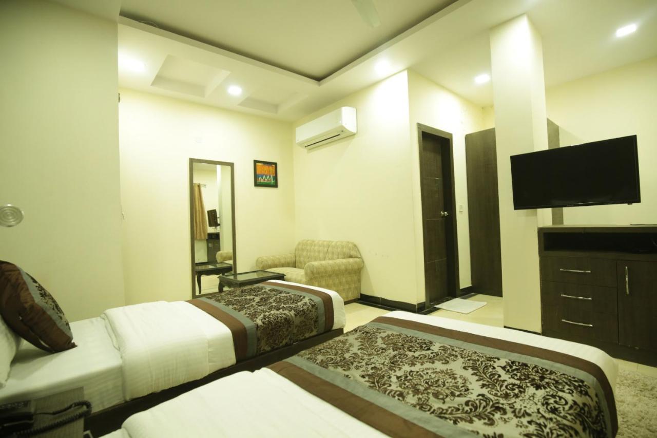 Hotel Red Castle - Karol Bagh - Where Luxury Meets Comfort New Delhi Exterior photo