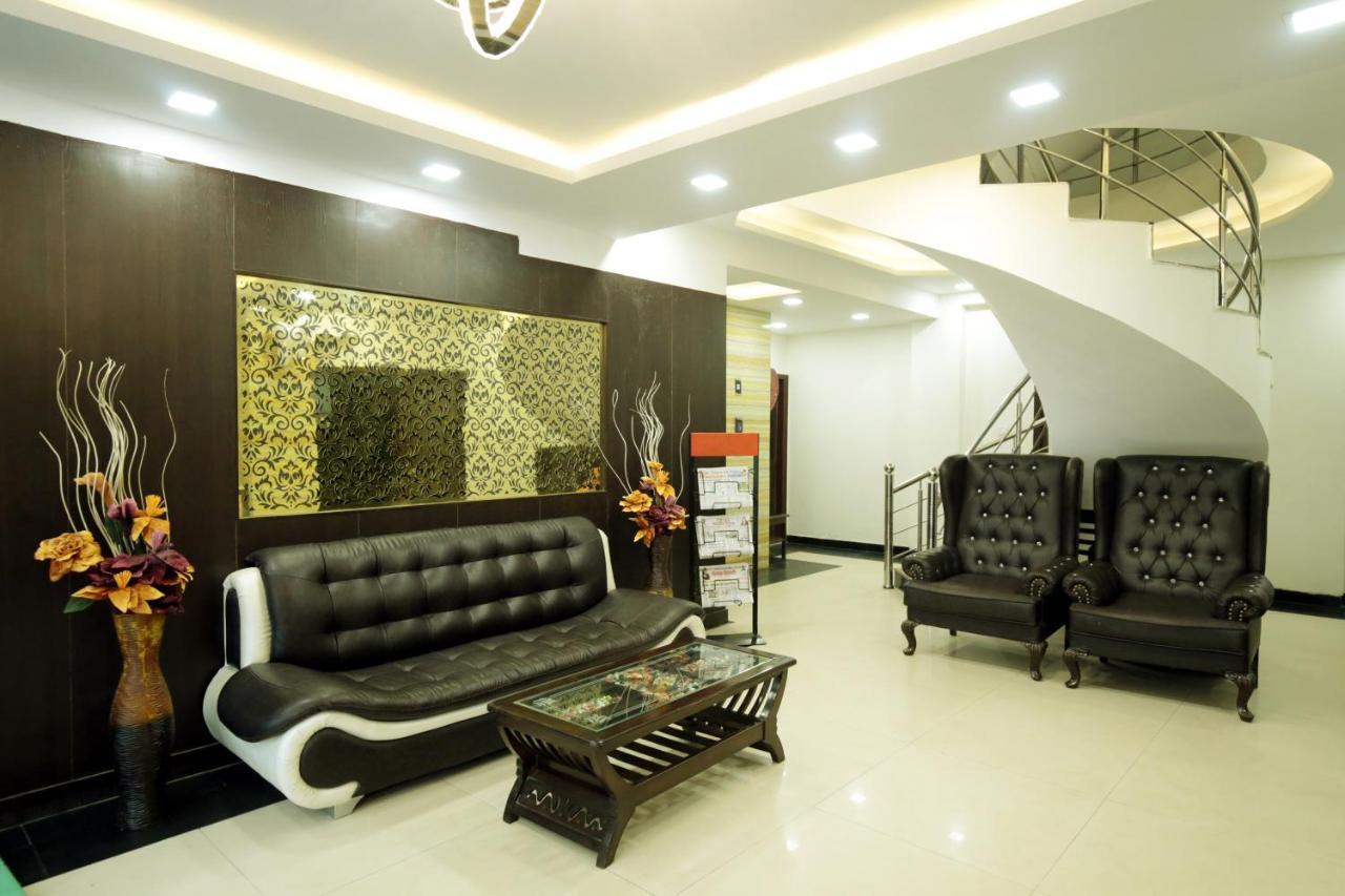 Hotel Red Castle - Karol Bagh - Where Luxury Meets Comfort New Delhi Exterior photo