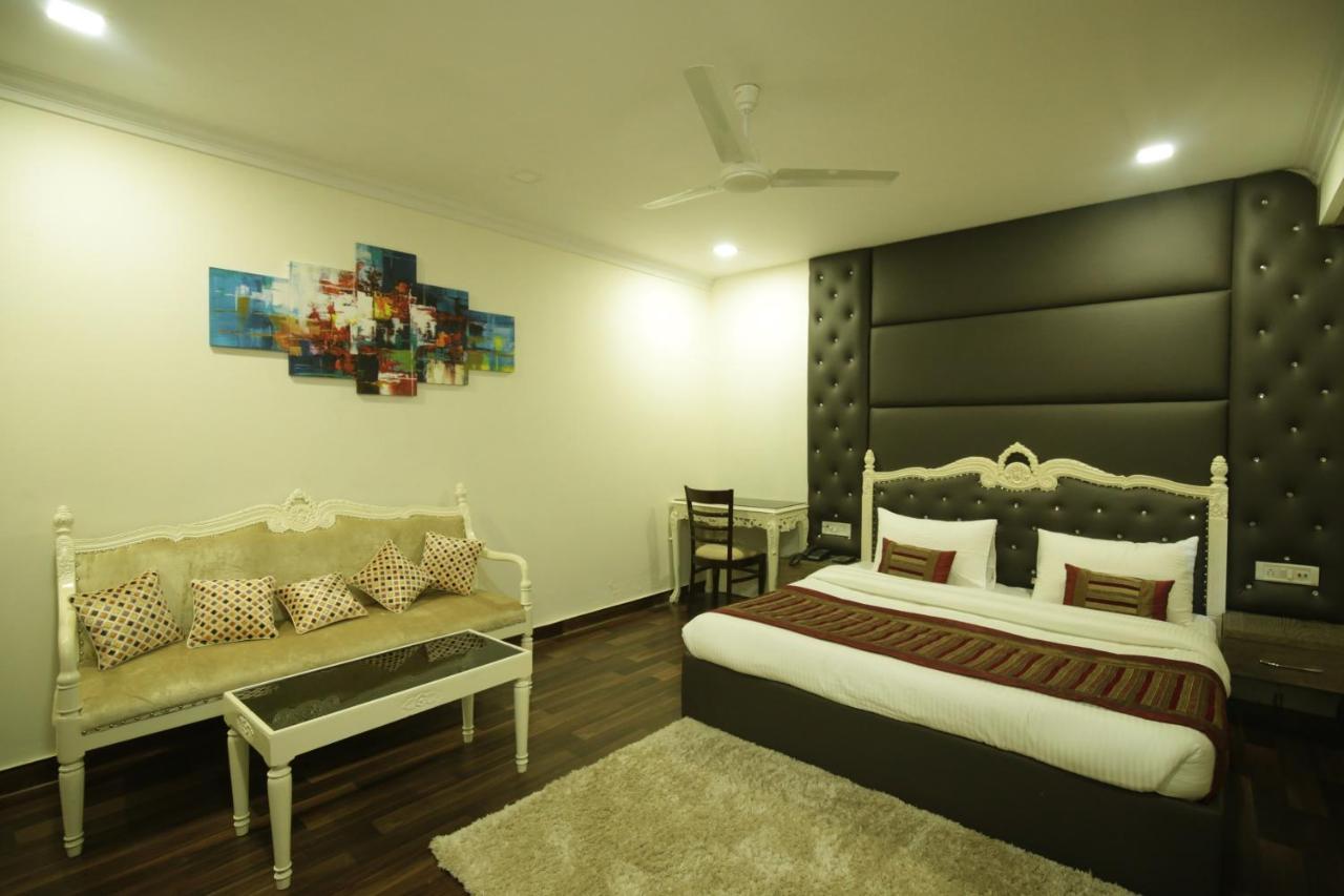 Hotel Red Castle - Karol Bagh - Where Luxury Meets Comfort New Delhi Exterior photo